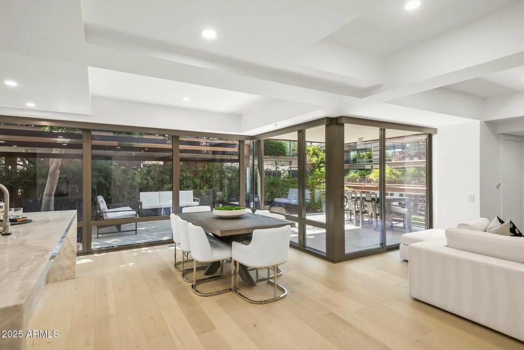Real Estate Picture 16