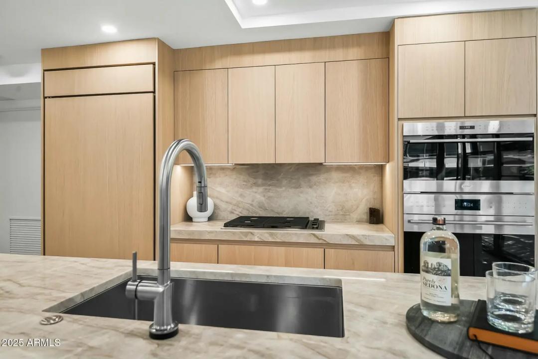 Real Estate Picture 17
