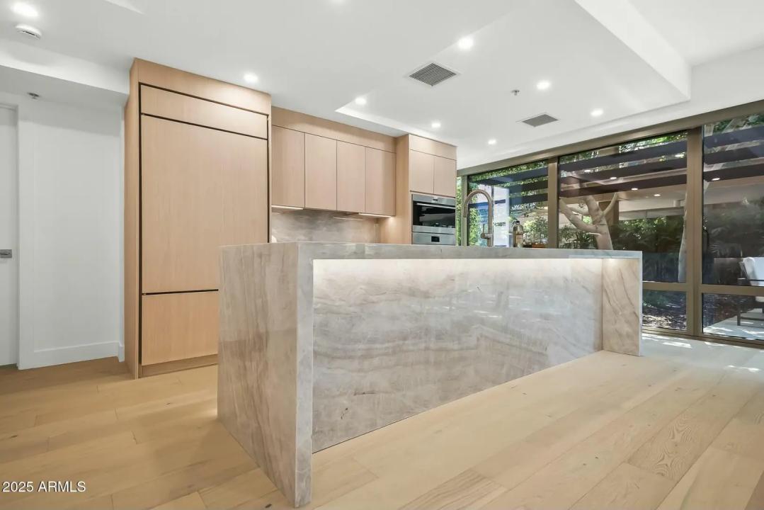 Real Estate Picture 21