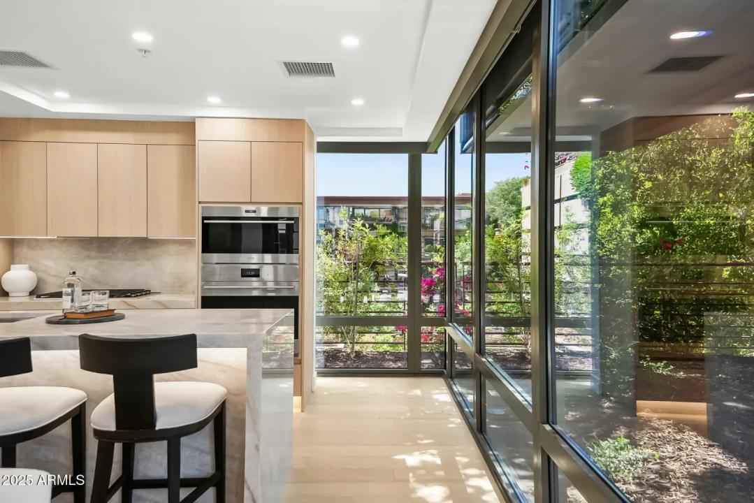 Real Estate Picture 24