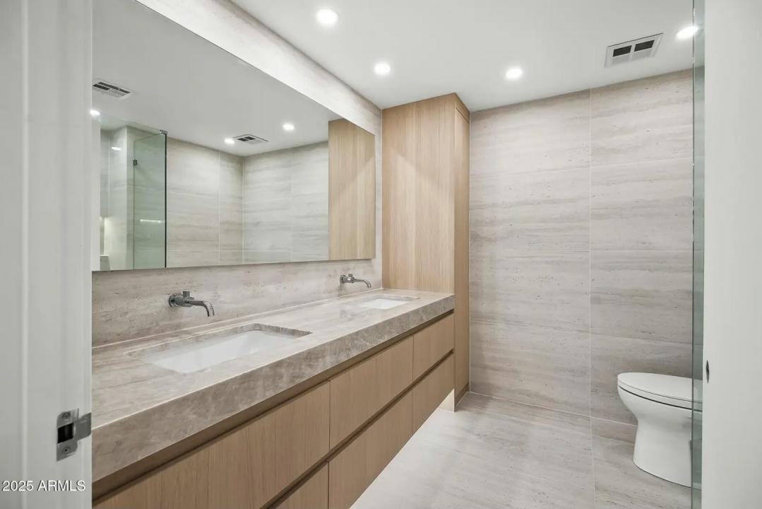 Real Estate Picture 30
