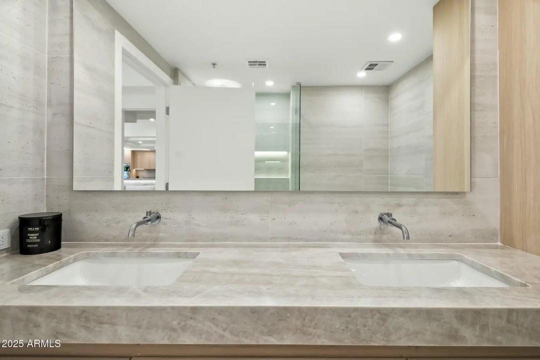 Real Estate Picture 31