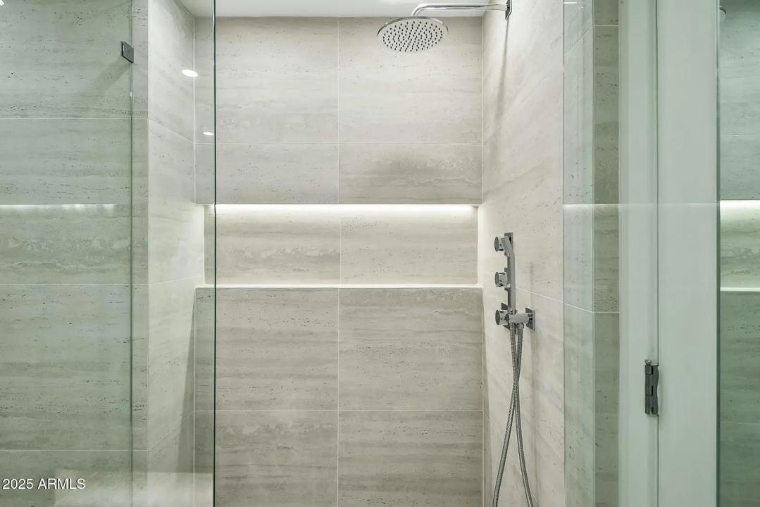 Real Estate Picture 33