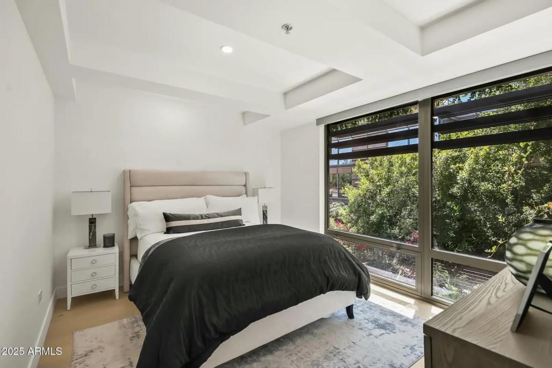 Real Estate Picture 34
