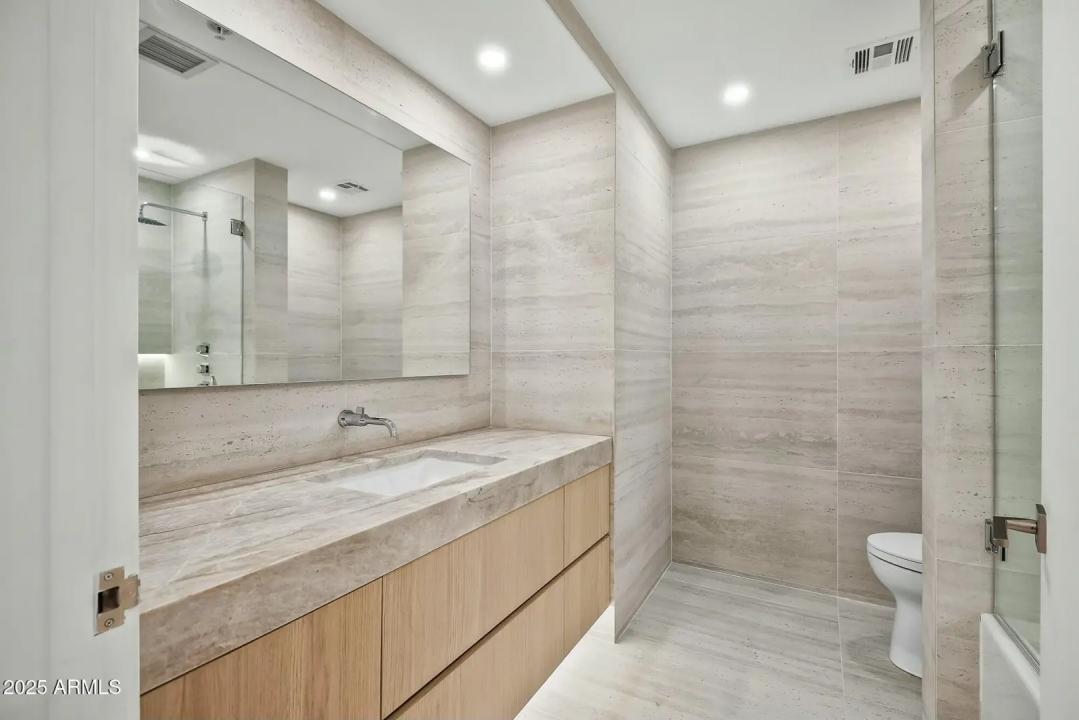 Real Estate Picture 36