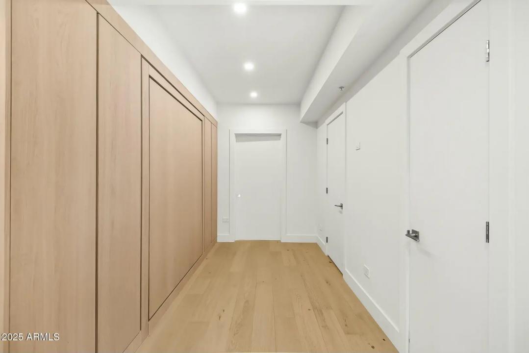 Real Estate Picture 6