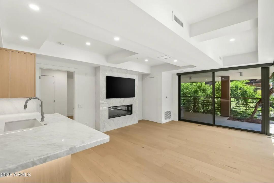 Real Estate Picture 9