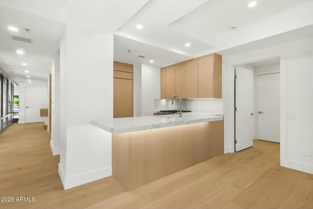 Real Estate Picture 12