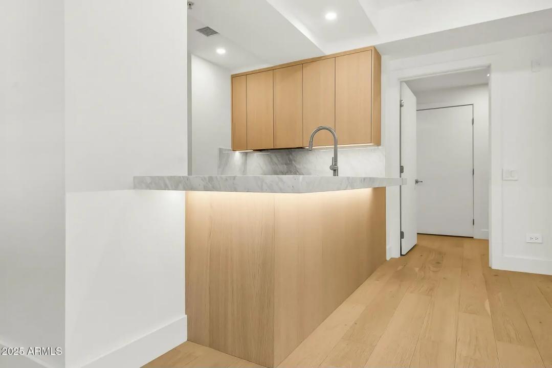 Real Estate Picture 13
