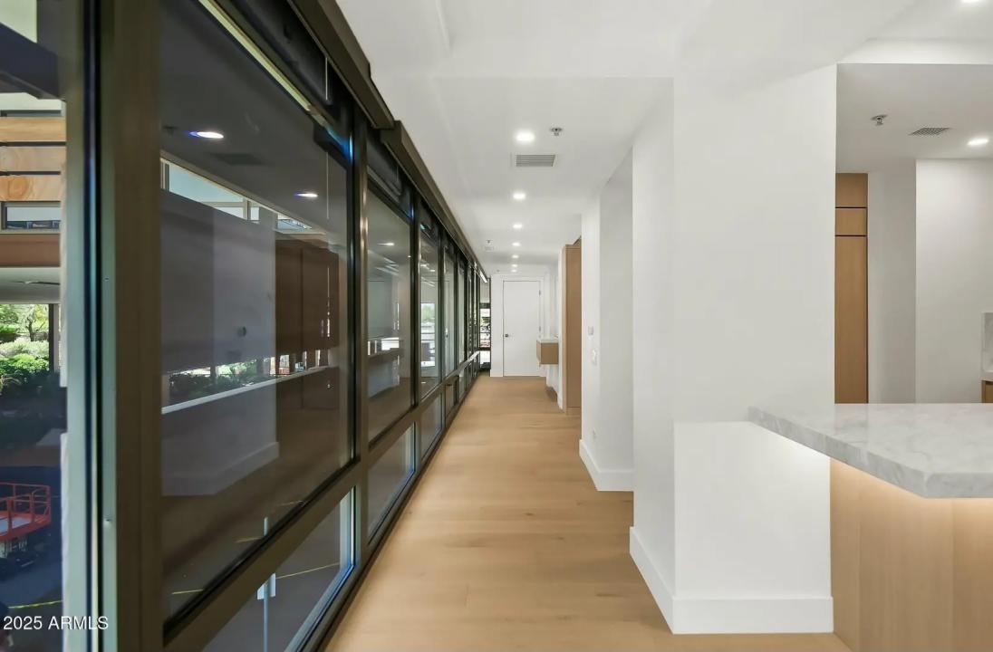 Real Estate Picture 14