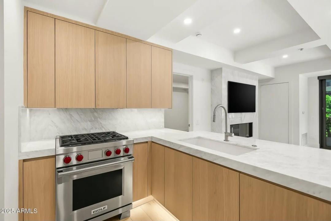 Real Estate Picture 20