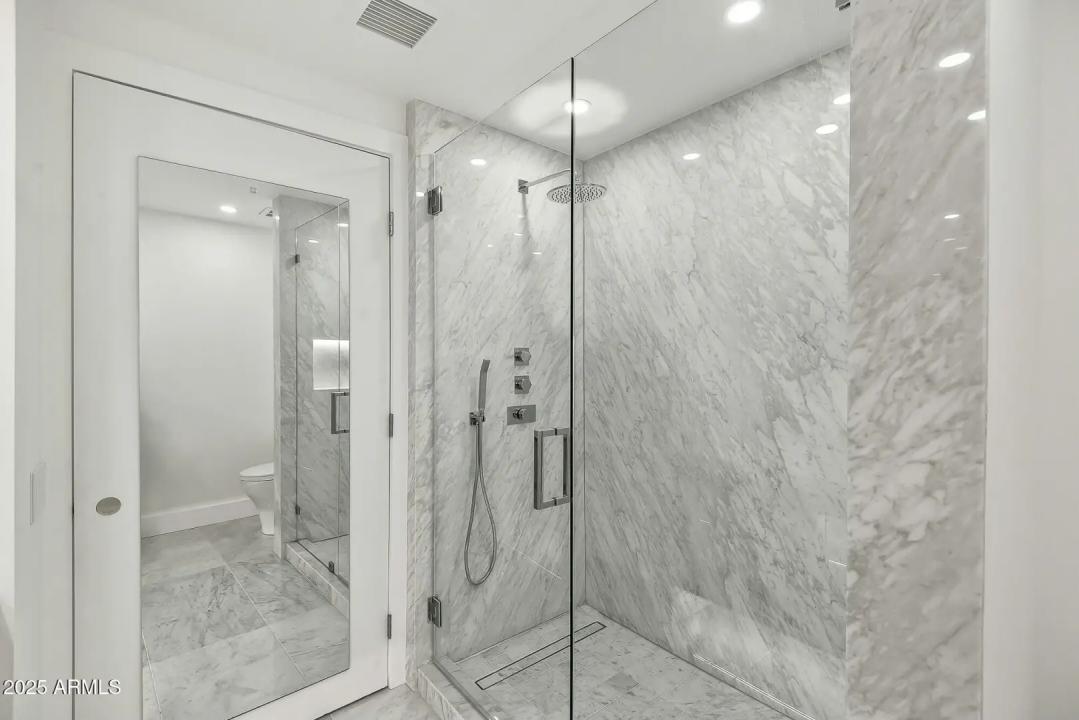 Real Estate Picture 32