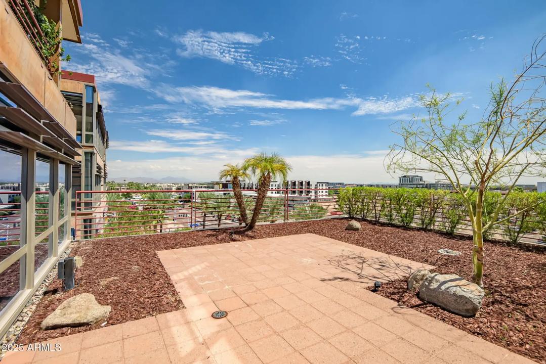 Real Estate Picture 10