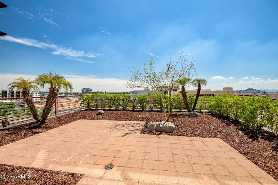 Real Estate Picture 12