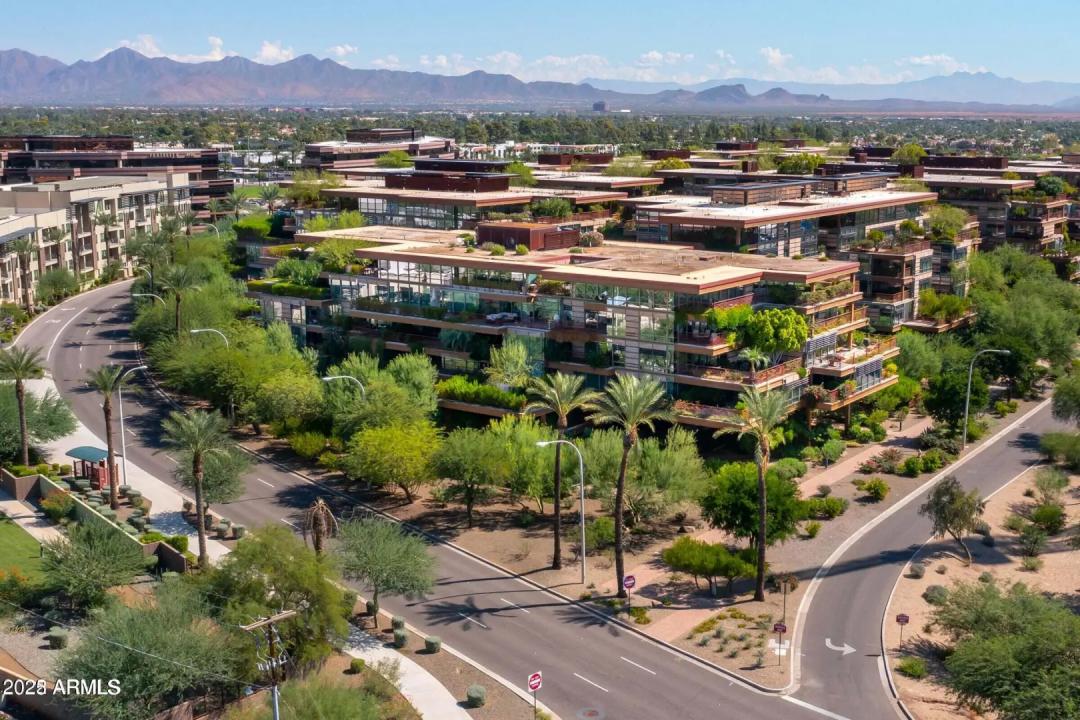 Real Estate Picture 30