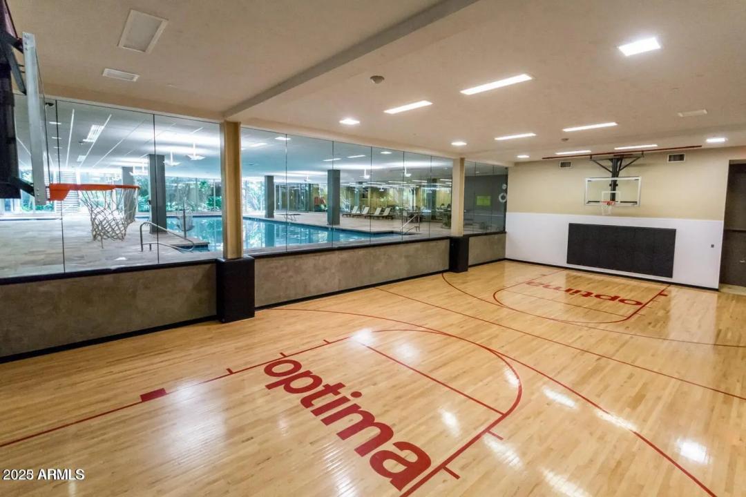 Real Estate Picture 43