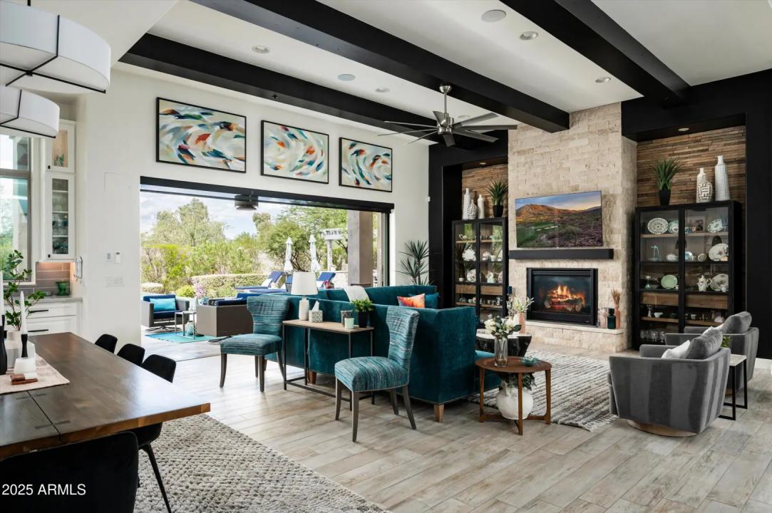 Real Estate Picture 8