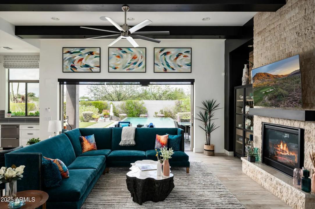 Real Estate Picture 7