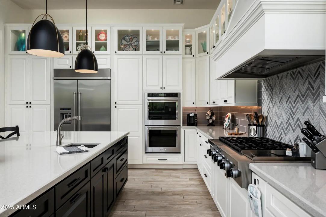 Real Estate Picture 10