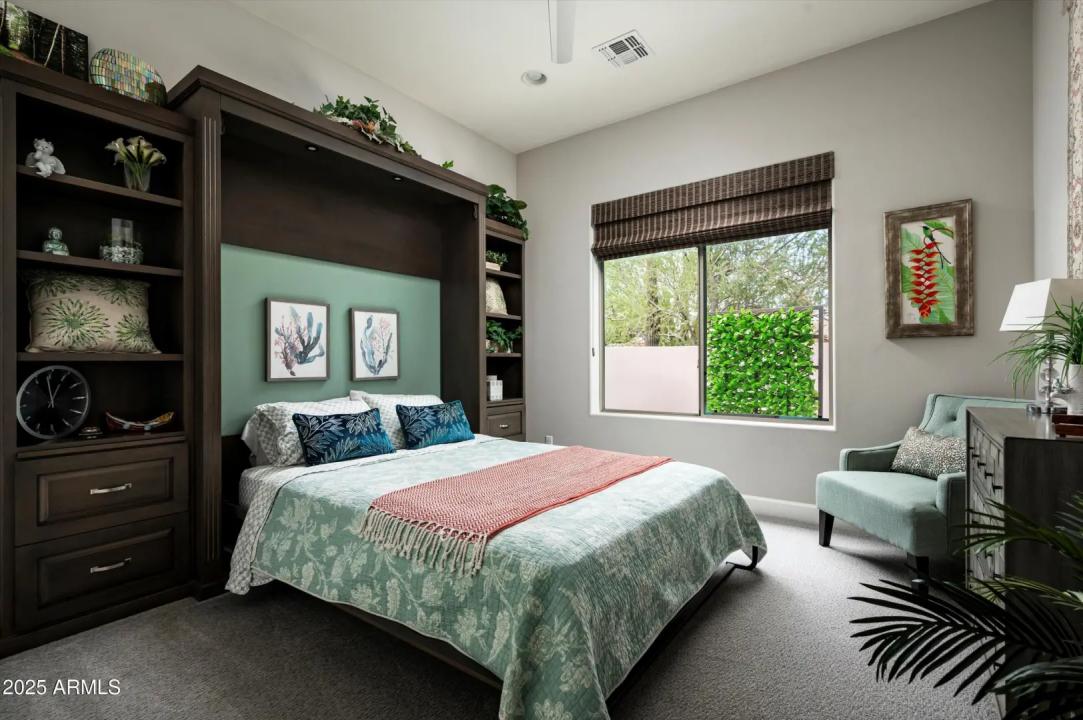 Real Estate Picture 24