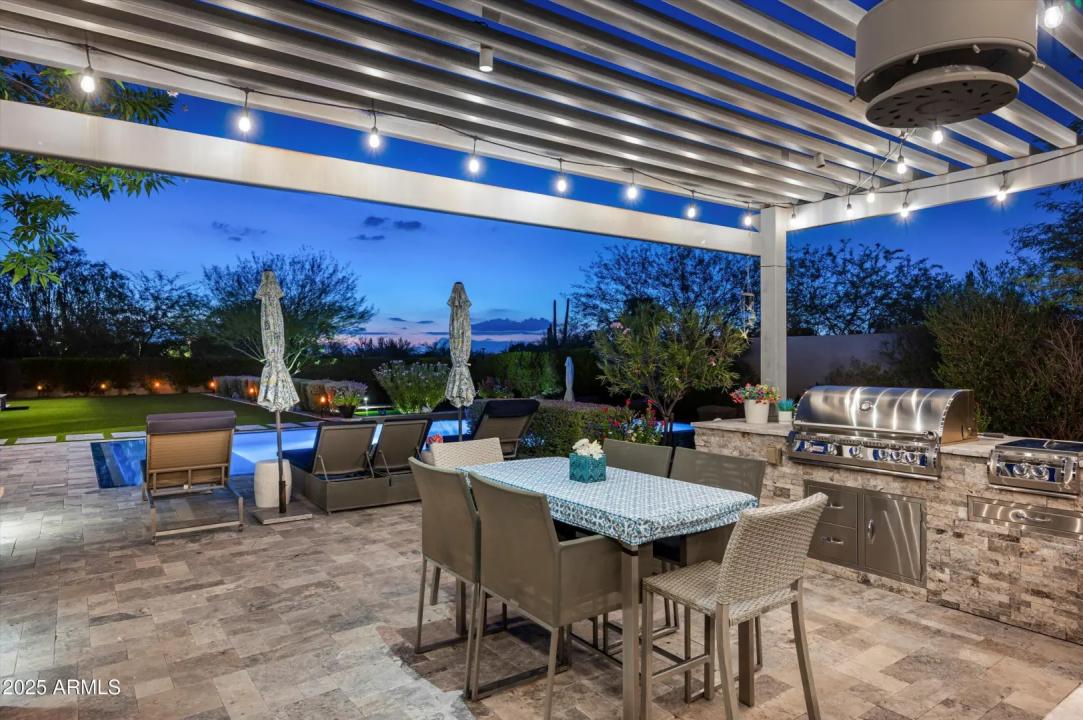 Real Estate Picture 34