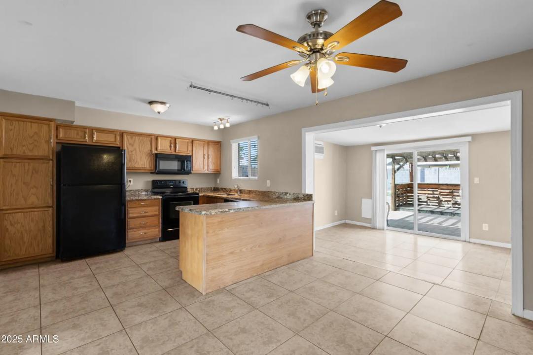 Real Estate Picture 6