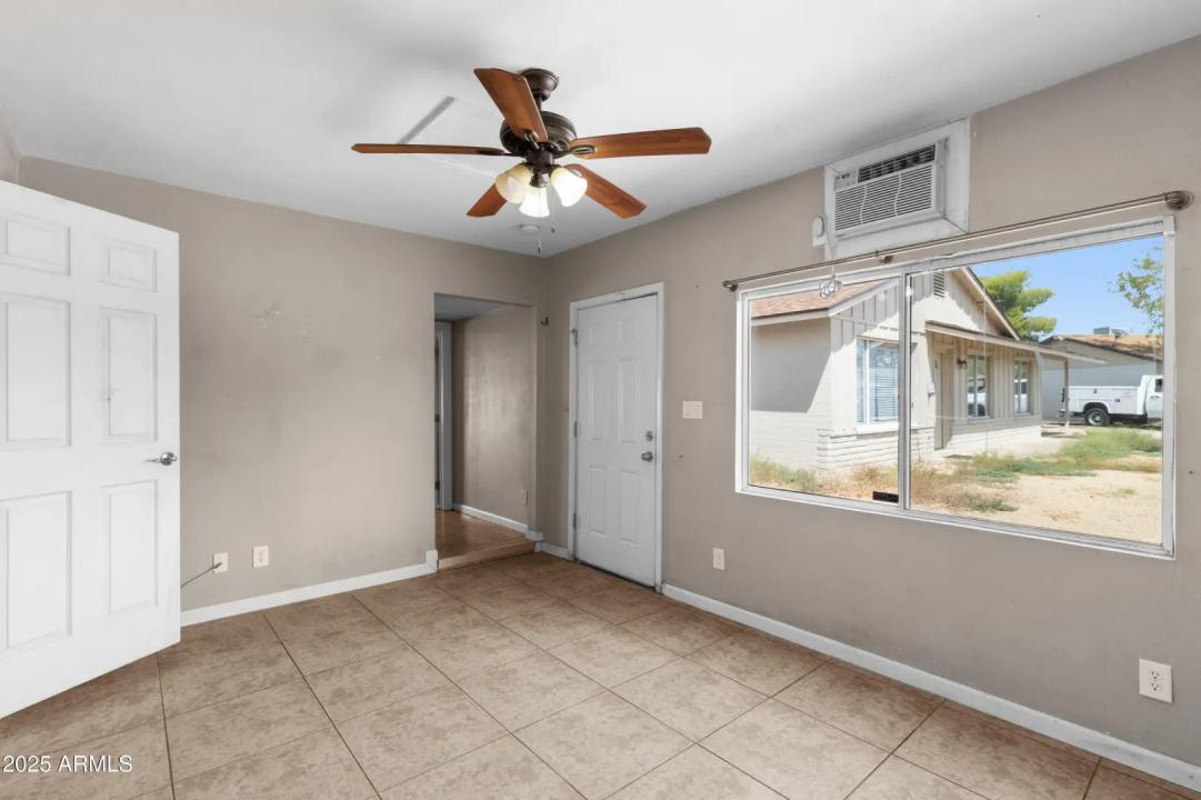 Real Estate Picture 11