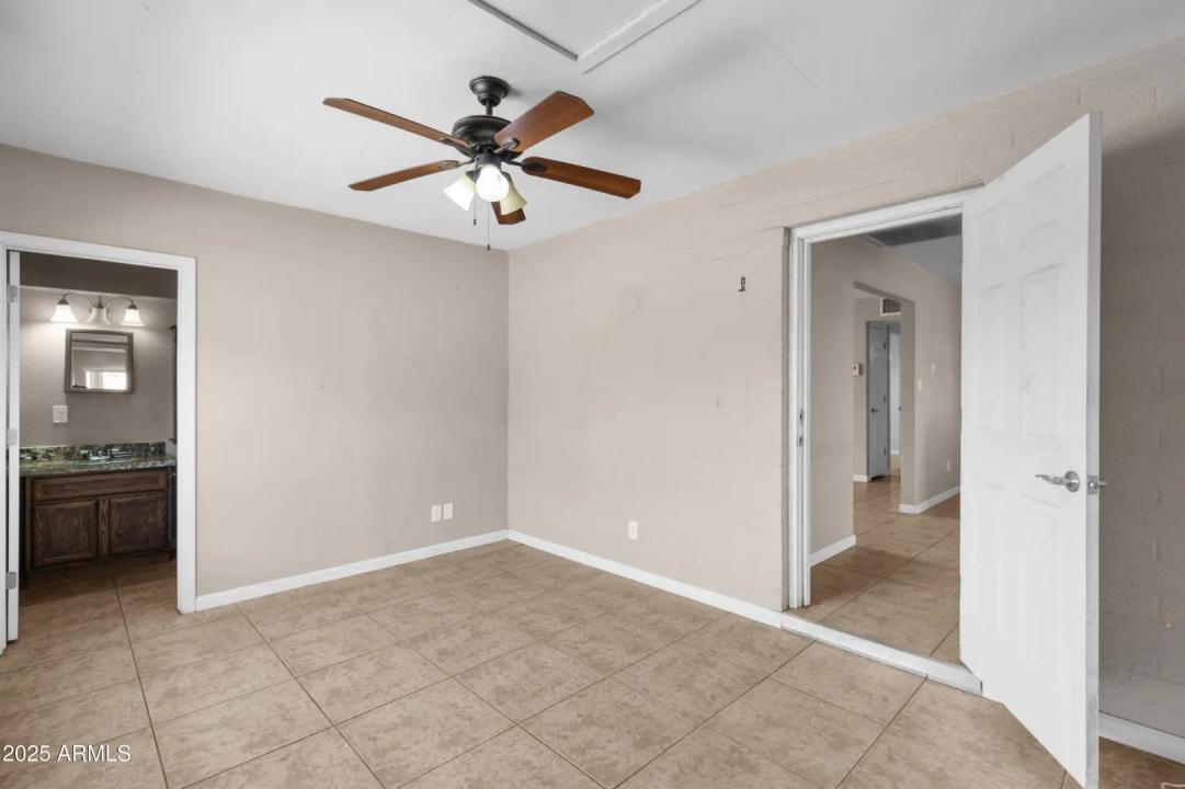 Real Estate Picture 12