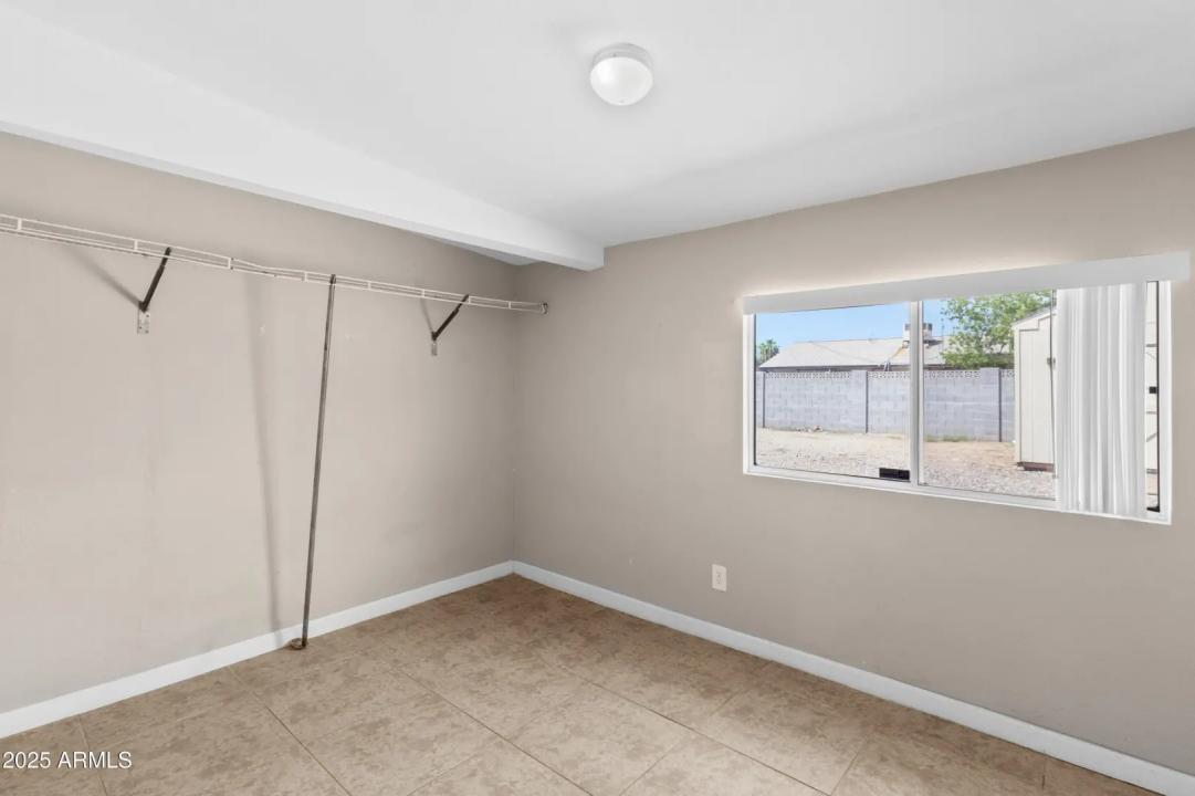 Real Estate Picture 15