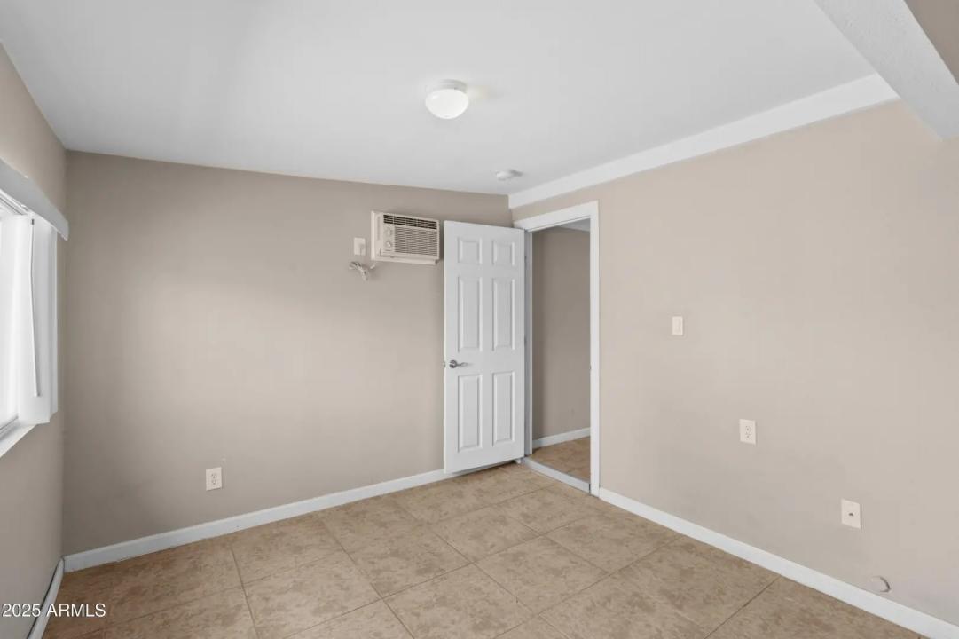 Real Estate Picture 16