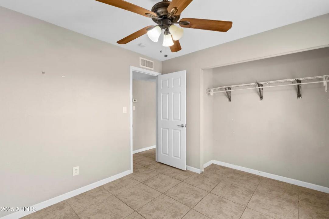 Real Estate Picture 18