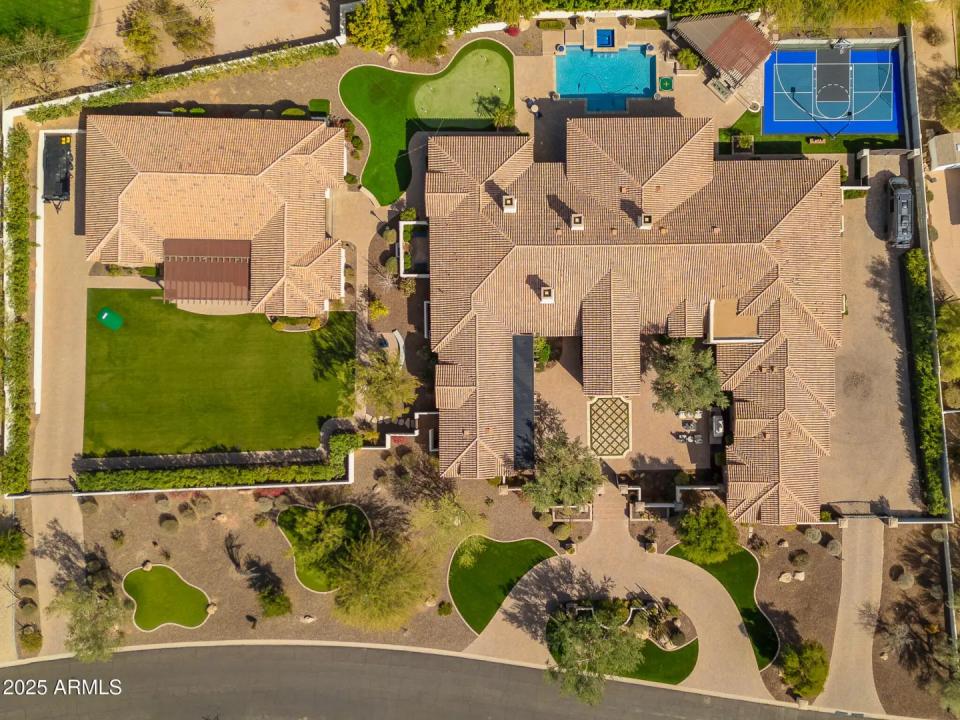 Real Estate Picture 23
