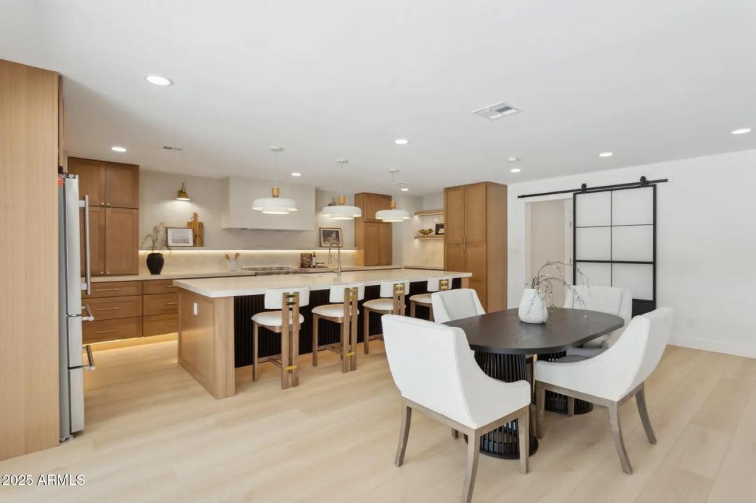 Real Estate Picture 6