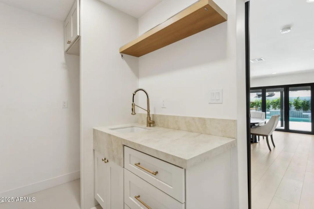 Real Estate Picture 32