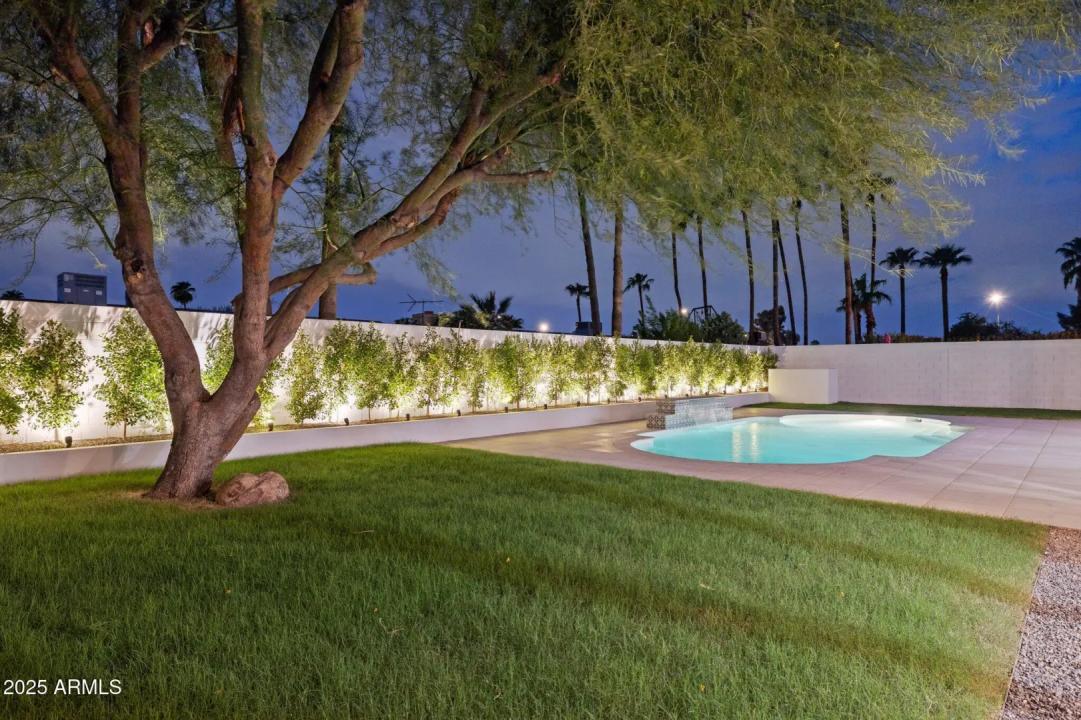 Real Estate Picture 35