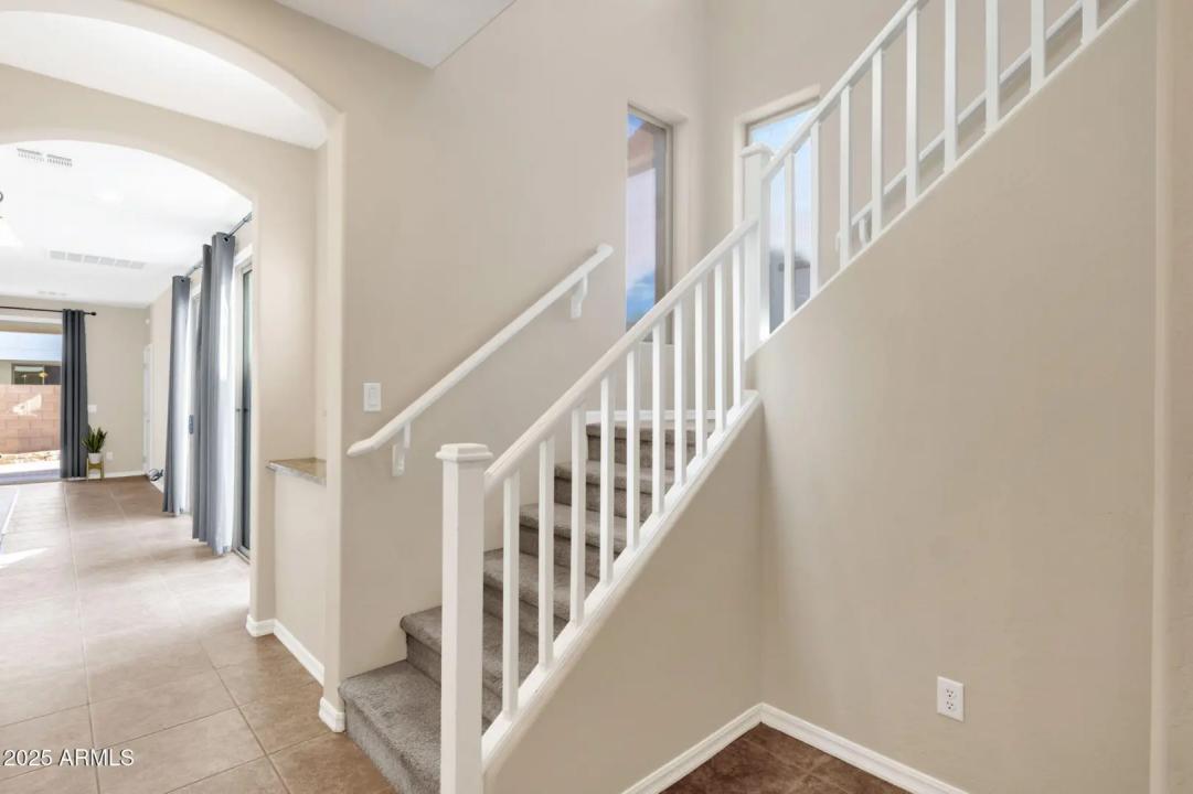 Real Estate Picture 13