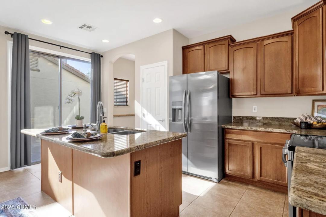 Real Estate Picture 18