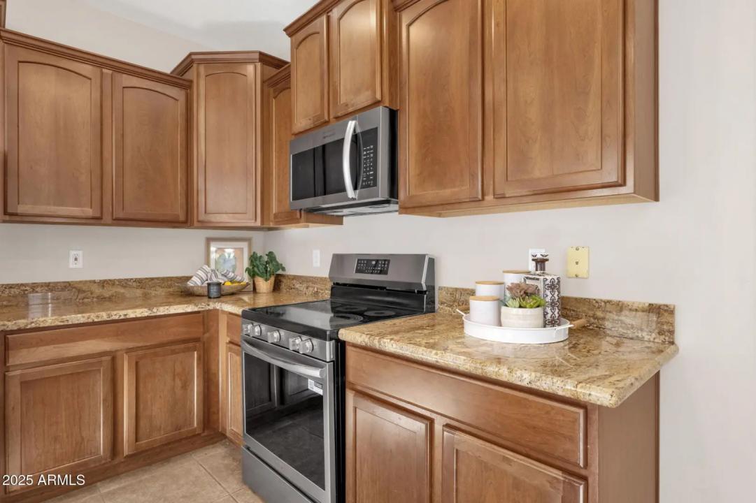 Real Estate Picture 20