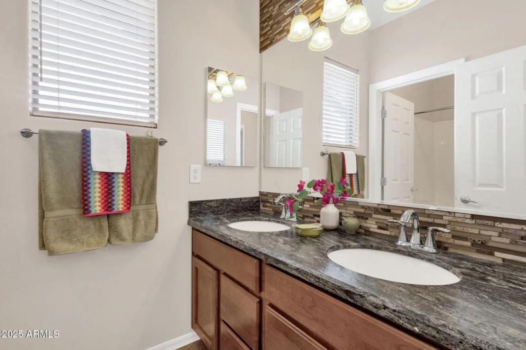Real Estate Picture 35