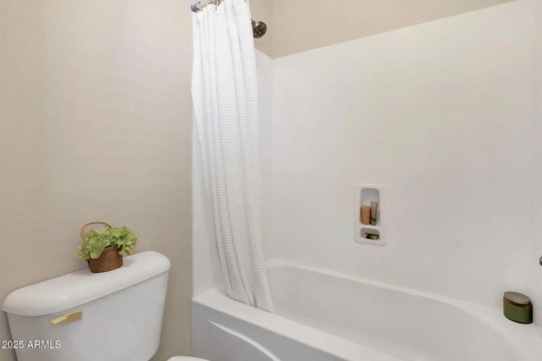Real Estate Picture 36