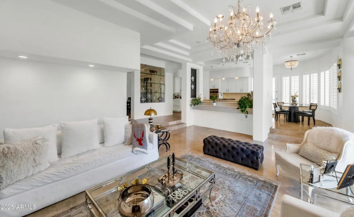 Real Estate Picture 14