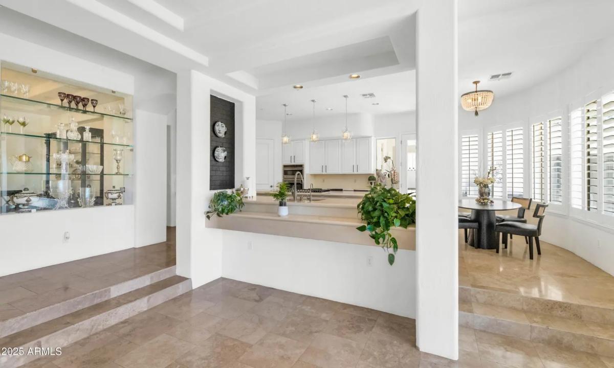 Real Estate Picture 17