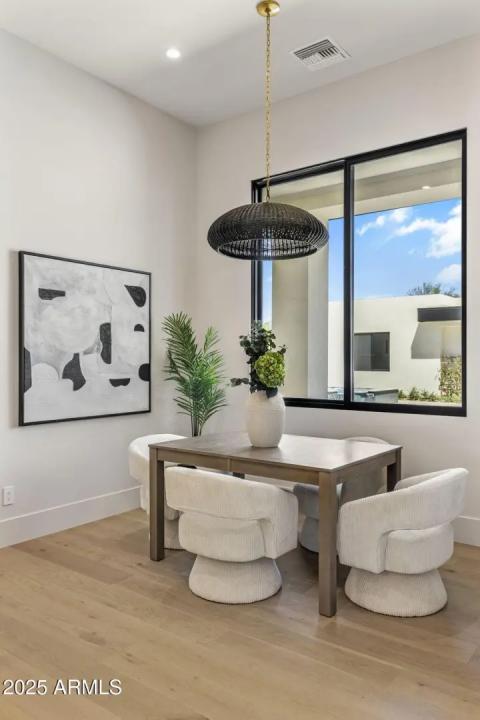 Real Estate Picture 8