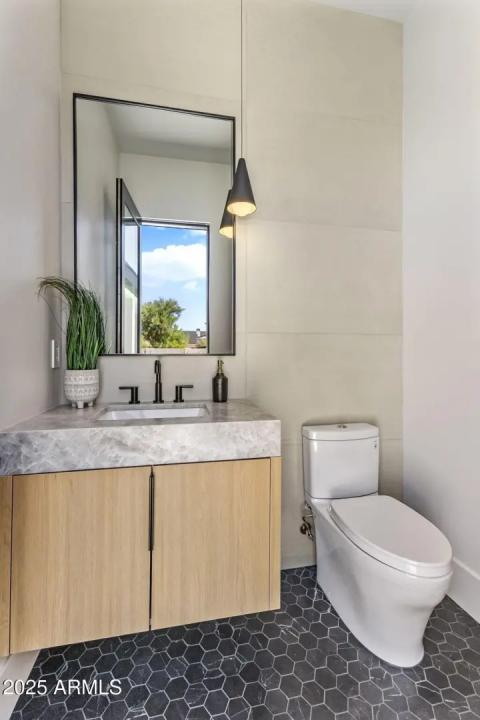 Real Estate Picture 26