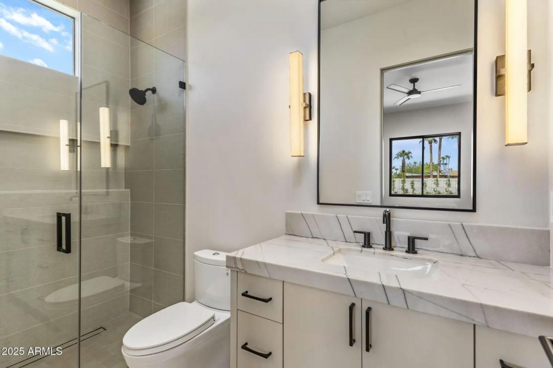 Real Estate Picture 32