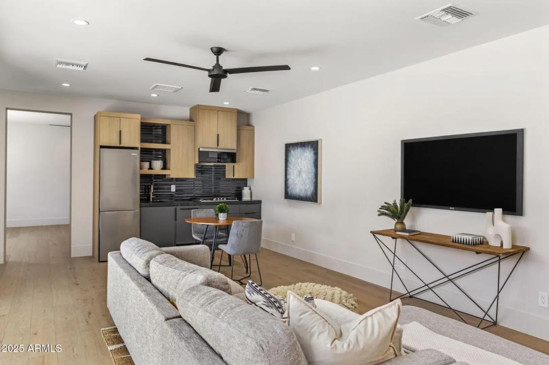 Real Estate Picture 33