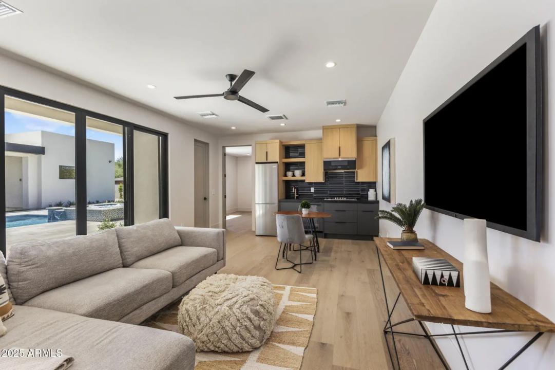 Real Estate Picture 34