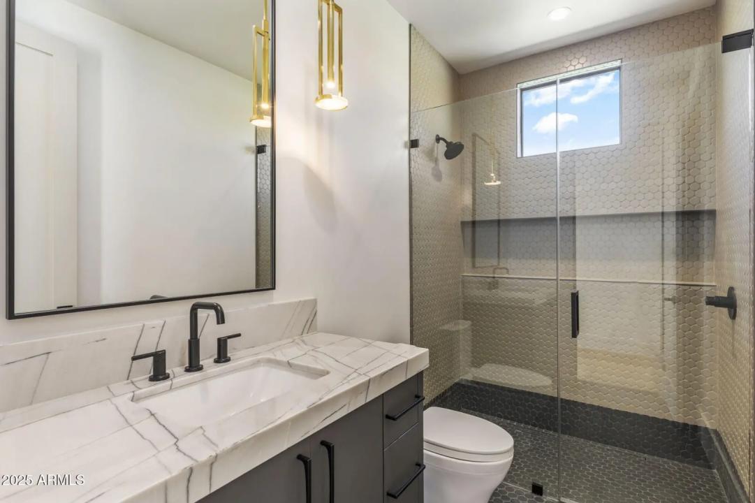 Real Estate Picture 37