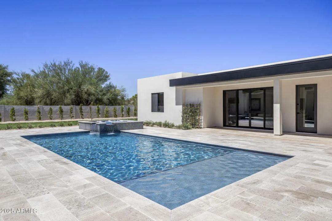 Real Estate Picture 39