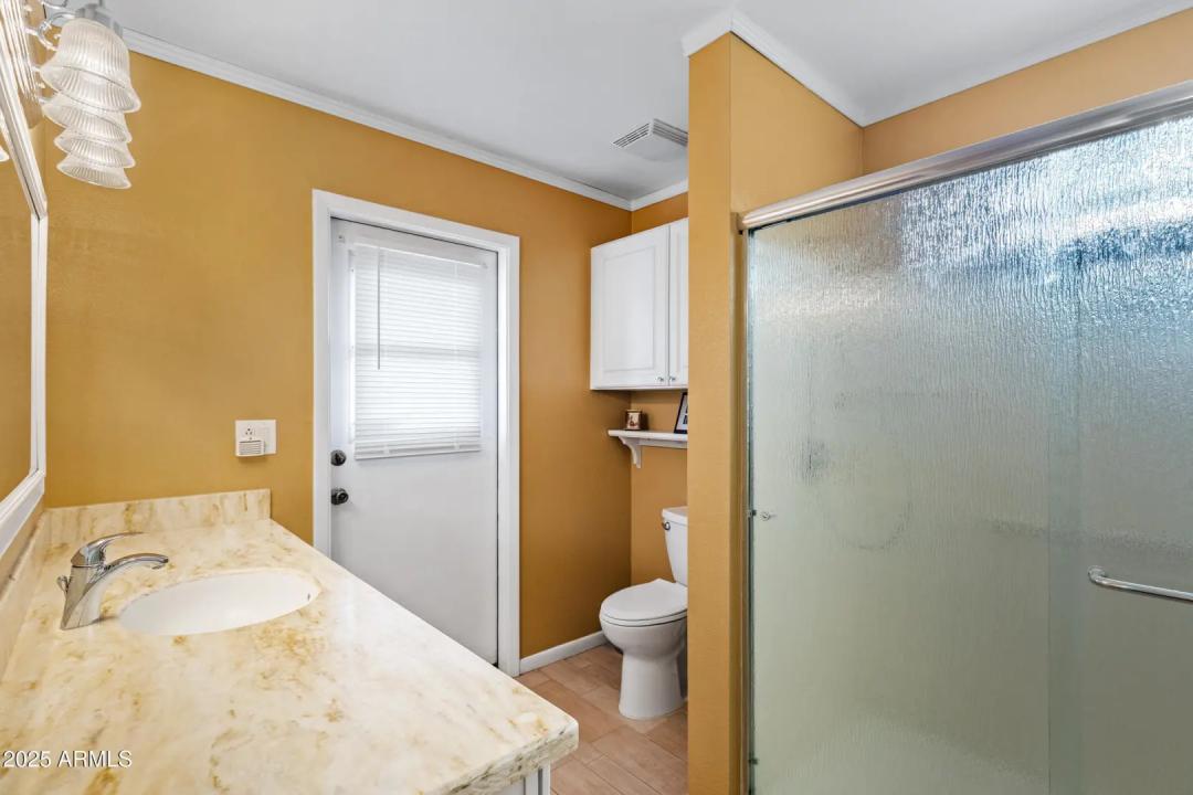 Real Estate Picture 9